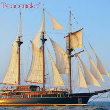 The Three Masted Square Rigged Peacemaker Bateau Voilier Barque Bateaux
