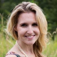 Amanda Krajewski's Instagram, Twitter & Facebook