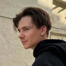 Gary Grey's Instagram, Twitter & Facebook