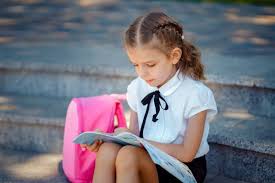 Editors handpick every product that we feature. Rise And Shine 18 Easy 5 Minute School Hairstyles For Kids Meraki Lane