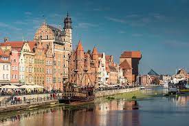 Poland houses rivers gdansk night street lights citie wallpaper. Hd Wallpaper Building Home Area Poland Fountain Architecture Gdansk Wallpaper Flare