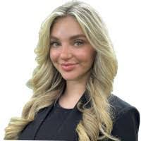 Carly Gordon's Instagram, Twitter & Facebook