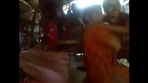 Kerala aunty in saree fucking with neighbour - XNXX.COM