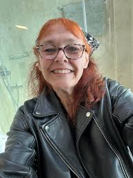 Meeting new people in Barcelona for social activities