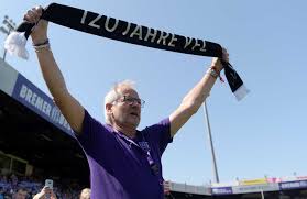 59,975 likes · 1,892 talking about this. Neujahrsgruss Des Prasidenten Vfl