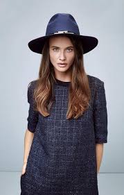 Non si ha notizia invece dell'altro logo, quello storico della vecchia unione sportiva ravenna (e amato dai tifosi) con i due leoni arrampicati sul pino e il motto latino iterum rudent leones. Pietro Filipi Vilniusbynight Com