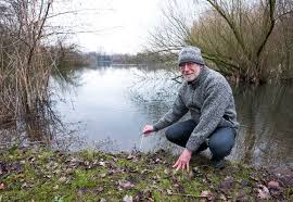 Ik ben rond 12 uur even gaan kijken bij het leersumse veld. Natuurijskenner Fred Over Populaire Schaatsplekken Mijd Ze Utrecht Gelderlander Nl