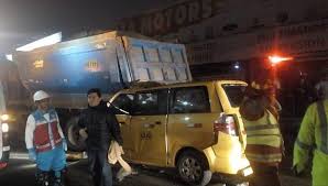 El hecho sucedió en el ramal campana del acceso norte, a la altura del kilómetro 72, mano hacia la ciudad de bueno aires, donde una camioneta quedó volcada arriba de un auto. Lurin Accidente De Transito En La Panamericana Sur Deja Cinco Muertos Edicion Correo