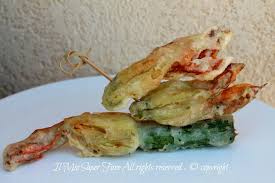 Pastella per fiori di zucca fritti croccanti. Fiori Di Zucca In Pastella Croccante Senza Lievito E Uova