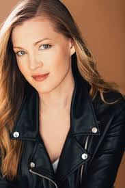 Tracy Weiler's Instagram, Twitter & Facebook