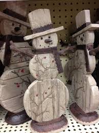 Wooden Snowmen I Love These Love The Branches Carved In Them Could Also Maybe Just Paint The Branch Christmas Wood Crafts Christmas Crafts Christmas Wood