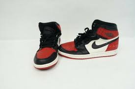 Jordan 1 Retro High Bred Toe Red Black White Nike Air Jordan 1 Retro High Og Bred Toe Black Red 555088 610 Sz 9 P2 N7451 Nike Air Air Jordans Nike