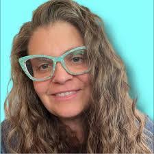 Jeanette Michaud's Instagram, Twitter & Facebook