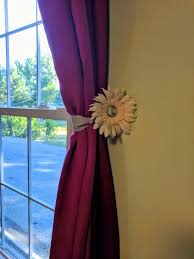 Get curtain holders at best price with product specifications. How To Make Insanely Cheap Curtain Tiebacks In Under Five Minutes Mama And More
