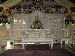 Find your perfect background for your phone, desktop, website or more! Gebyok Putih Dream Wedding Decorations Wedding Decorations Flower Backdrop Wedding