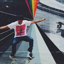 By capturing 1.5 seconds before and after you tap the shutter button, this fun effect adds a dynamic touch to your pictures. How To Use Iphone Burst Mode For Amazing Action Photos