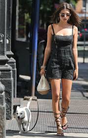 Discover more posts about emily ratajkowski dress. Vogue Paris In English Actualite Et Infos En Direct Vogue Fr Emily Ratajkowski Style Emily Ratajkowski Outfits Fashion