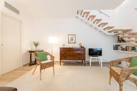 Apartment rent in milan has increased by 1.7% in the past year. Location Appartement Milan En Duplex Dans Le Centre Ville Avec Cour