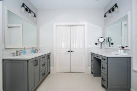 Zillow has 43 photos of this $650,000 4 beds, 5 baths, 3,242 square feet single family home located at 11560 northgate trl, roswell, ga 30075 built in 1998. Home Kitchen And Bath Remodeling Bathroom Design Bathroom Refinishing
