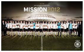 Völlig zurecht, war die nationalmannschaft doch nach dem überragenden halbfinalsieg für viele als sicherer favorit der. Mission 2012 Kostenlose Wallpaper Der Deutschen Fussball Nationalmannschaft Dr Windows
