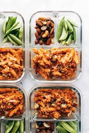 Red Pepper Cashew Pasta With Roasted Cauliflower Pinch Of Yum Recipe Vegetarian Meal Prep Vegetarian Recipes Stuffed Peppers