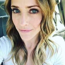 There are some key words in Carlie's testimony. Can you find them? Carlie  didn't have wrinkles yet, but she decided to take care of her skin anyway  and now she looks so