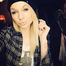 Stream Desiree Barton music