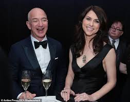 He has pledged to work with her in giving away much of her billions. Who Is Billionaire Mackenzie Scott S New Husband Dan Jewett Australiannewsreview