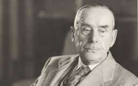 Niek van der Linde uit Alkmaar peddelt in recordtijd langs de elf steden