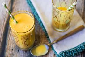 Boisson Traditionnelle En Inde Decouvrez Ici La Recette Douce Et Delicieuse Du Lassi Un Smoothie Onctueux A Base De Mangue Et De Lassi Mangue Recette Lassi