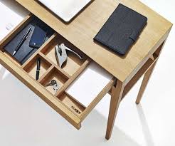 Kleiner 50er jahre schreibtisch 523 magasin mobel. Massivholz Schreibtisch Theo Light Desk Von Sixay I Holzdesignpur