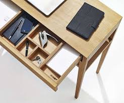 Dunkle eiche trifft weißen lack: Massivholz Schreibtisch Theo Light Desk Von Sixay I Holzdesignpur