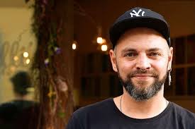 Gastronom Chris Held würde gerne die komplette Freiburger City für Autos  sperren