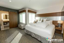 Both residence inn and homewood suites have 2 bedroom 2 bath suites. Hotel Z A Staypineapple Hotel The King Suite At The Hotel Z A Staypineapple Hotel Oyster Com Hotel Photos