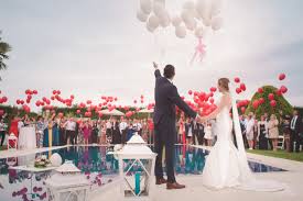 Dal rame, al bronzo, all'acciaio si passa all'argento, primo metallo nobile. Canzoni Per Il Matrimonio Playlist Per Ogni Momento Sala Ricevimenti Casale Santa Lucia Andria