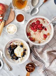 Reduce heat and simmer, uncovered, for 1 minute, stirring occasionally. How To Make Oatmeal Recipe Love And Lemons