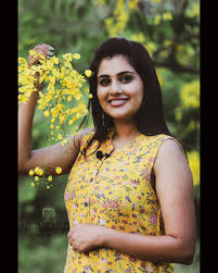 Actress and bigg boss star alina padikkal engagement held today at trivandrum. Alina Padikkal Alina Padikkal Instagram Photos And Videos