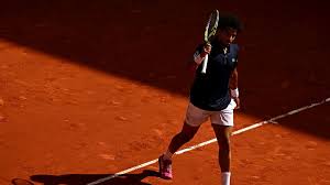 La manière en prime : Arthur Fils maîtrise Tomas Etcheverry et file en quarts