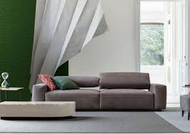 Parlando di divani pelle prezzi, non si può non fare riferimenti ai salotti in pelle odierni, che hanno un'anima nuova rispetto per individuarli, i canali sono davvero numerosi. Outlet Divano Relax In Pelle Harley In Pronta Consegna Berto Shop