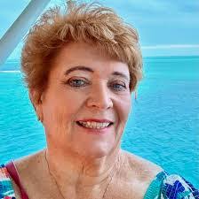 Deb Ward's Instagram, Twitter & Facebook