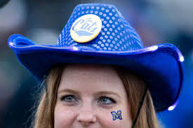 Fans, former players descend