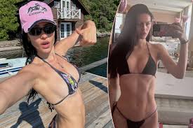 Amelia Gray Hamlin Accused Of Promoting Anorexia After Posting Nude Photo  On Instagram - See Why! - Perez Hilton