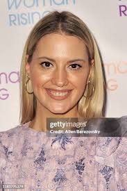 Laura Janson's Instagram, Twitter & Facebook