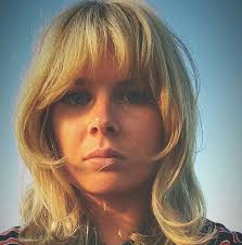 Något om krig och Margaux Dietz