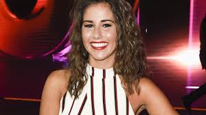Sarah lombardis nerven lagen blank. Schlag Den Star Sarah Lombardi Tritt Gegen Eko Fresh Im Duell Frau Gegen Mann An