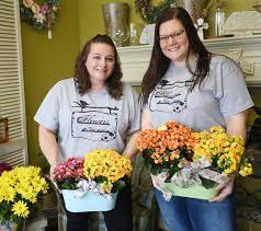 We offer creative fresh flower arrangements for all occasions, sympathy consultations, home decor, custom silk wreaths. Longtime Flowers On The Avenue Designer Buys Store Coronavirus Starbeacon Com