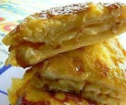Panaskan wajan datar, panggang roti hingga kecokelatan, dan keju meleleh, angkat,sajikan hangat. Penyediaan Sarapan Lebih Mudah Dengan Roti Bakar Telur Bersama Keju