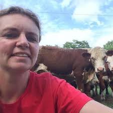 Julia Boyce (@farm_julia)