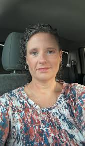 Athens highlighter shade for summer makeup