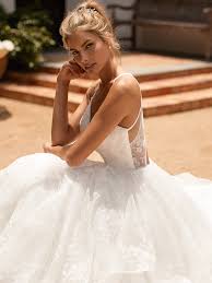 We provide you with the lastet and the most elegant princess wedding gowns in various styles, colors and sizes. Simple Ballgown Wedding Dress Inspirations Clermurcia Wedding